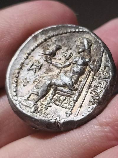 星盘世界钱币 5.2年度精品币大拍 一周年抽奖活动 典藏精品！古希腊-塞琉古帝国 四德拉克马银币，公元前215–200年 亚历山大三世（大帝）制式。 正面：赫拉克勒斯头像向右 铭文塞琉古 美索不达米亚-底格里斯河的塞琉西亚城造币