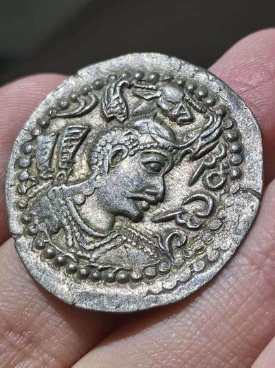 星盘世界钱币 5.2年度精品币大拍 一周年抽奖活动 美品！白匈奴 西突厥的属国 那色波王 公元630-711年 德拉克马银币 喀布尔河谷打制 天花板级别的品相 不可多得