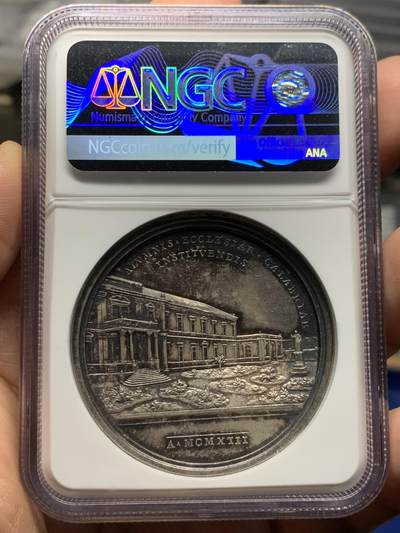 《竞宝斋》第485场 周日，周一，周二 3场连拍 （全场包邮）20级店铺 欢迎送拍 NGC MS62 梵蒂冈1913年教皇庇护十一世“卡拉布里亚神学院”纪念银章，背面拉丁语“ALVMNOS ECCLESIAE CALABRIAE INSTITUENDIS”，译为“为培养卡拉布里亚教会的神职人员