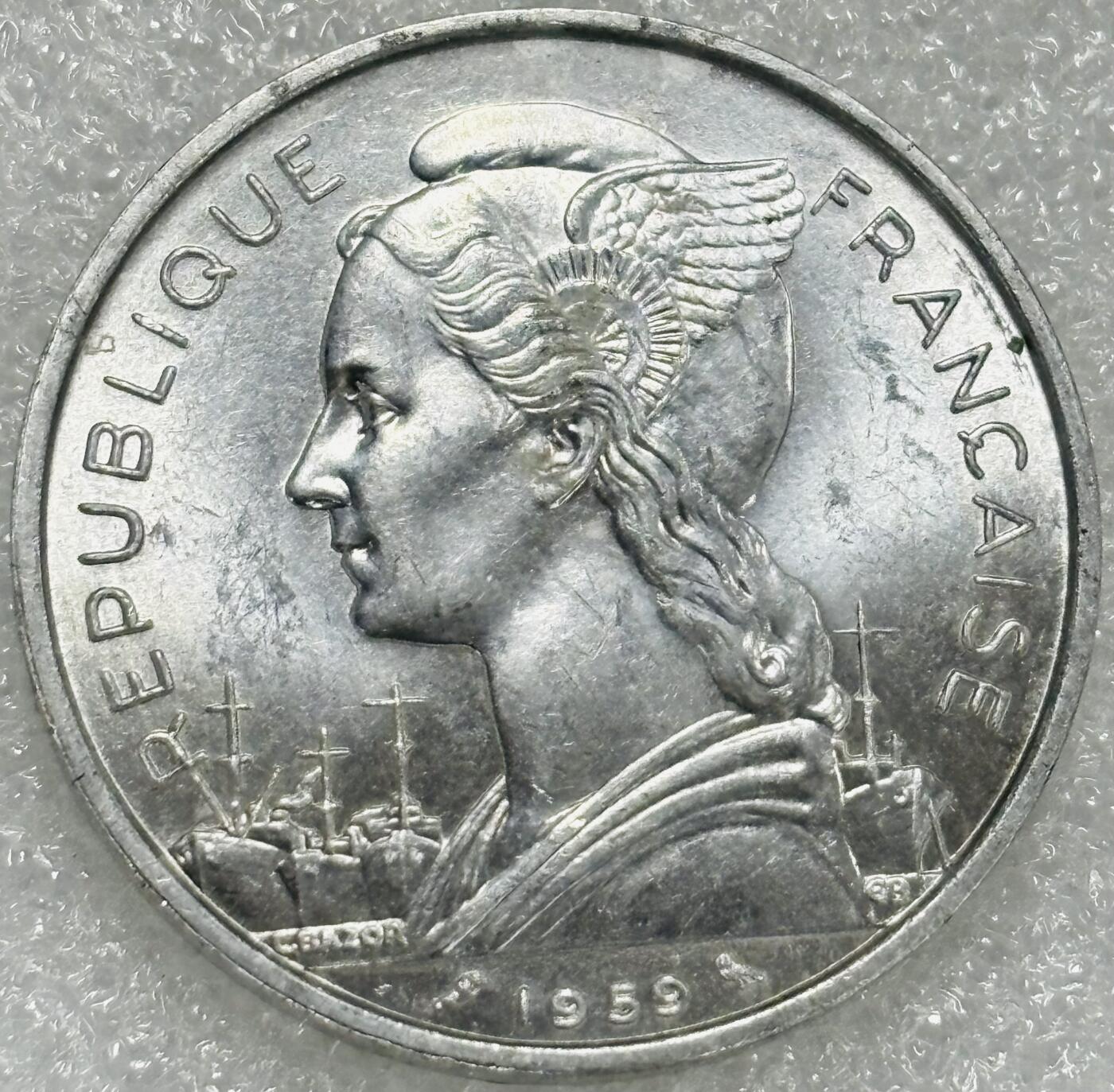 文馨钱币收藏第 302 场，国外回流老铜币，中东阿拉伯地区，拉美等国货币，30 号 1 号二连拍，长期接代拍业务，预计 4 月 4-5 号发货