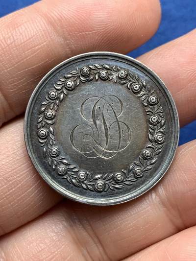 《竞宝斋》第485场 周日，周一，周二 3场连拍 （全场包邮）20级店铺 欢迎送拍 法国结婚纪念银章，11.89g，30mm，蜜蜂边铭