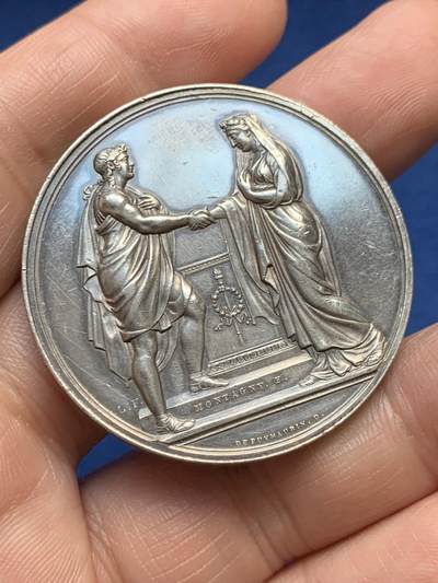 《竞宝斋》第485场 周日，周一，周二 3场连拍 （全场包邮）20级店铺 欢迎送拍 法国结婚纪念银章，31.4g，41mm，油灯边铭