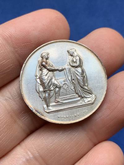 《竞宝斋》第485场 周日，周一，周二 3场连拍 （全场包邮）20级店铺 欢迎送拍 法国婚姻与爱情纪念银章，10.59g，27.8mm，丰饶角边铭