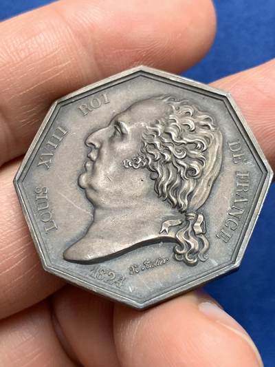 《竞宝斋》第485场 周日，周一，周二 3场连拍 （全场包邮）20级店铺 欢迎送拍 法国八角银章，巴黎股票交易所，16.37g，33mm，早期无边铭