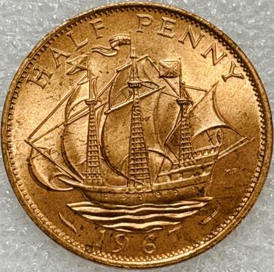 文馨钱币收藏第 302 场，国外回流老铜币，中东阿拉伯地区，拉美等国货币，30 号 1 号二连拍，长期接代拍业务，预计 4 月 4-5 号发货 原铜光 1967 年英国半便士