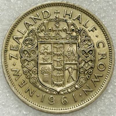 文馨钱币收藏第 302 场，国外回流老铜币，中东阿拉伯地区，拉美等国货币，30 号 1 号二连拍，长期接代拍业务，预计 4 月 4-5 号发货 好品 1961 年英属新西兰半克朗