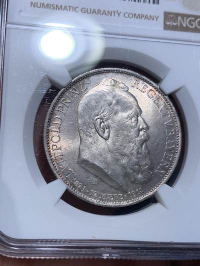 《竞宝斋》第484场 周日，周一，周二 3场连拍 （全场包邮）20级店铺 欢迎送拍 NGC MS65 德国巴伐利亚1911年柳特波德大公90岁寿辰纪念银币 转光明显