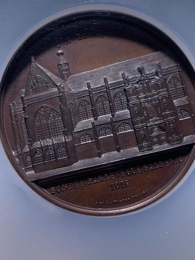 《竞宝斋》第484场 周日，周一，周二 3场连拍 （全场包邮）20级店铺 欢迎送拍 NGC MS64BN 高分 1846年原铸比利时圣雅克大教堂，直径：50mm，重：50g，加大加厚盒。