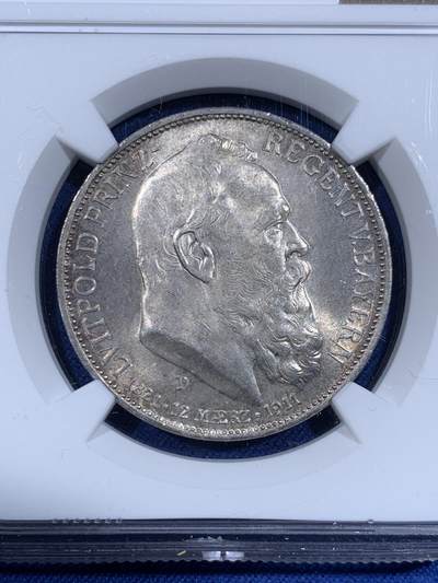 《竞宝斋》第484场 周日，周一，周二 3场连拍 （全场包邮）20级店铺 欢迎送拍 NGC MS65 德国巴伐利亚1911年柳特波德大公90岁寿辰纪念银币 转光明显