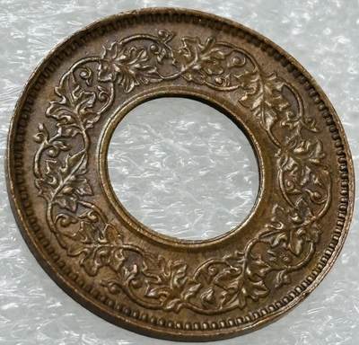 文馨钱币收藏第 302 场，国外回流老铜币，中东阿拉伯地区，拉美等国货币，30 号 1 号二连拍，长期接代拍业务，预计 4 月 4-5 号发货 美品 1943 年英属印度 1 派沙铜币，电影刺客信条同款