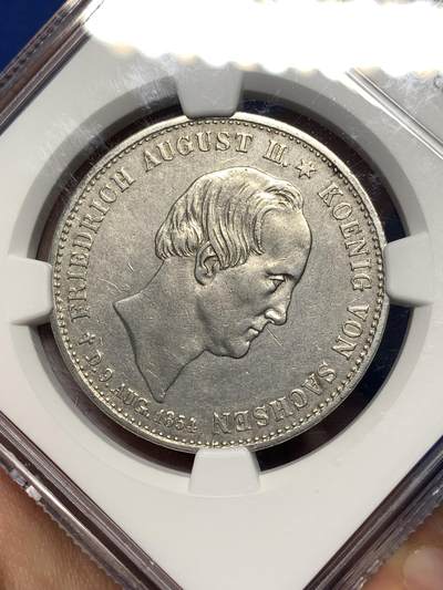 《竞宝斋》第484场 周日，周一，周二 3场连拍 （全场包邮）20级店铺 欢迎送拍 NGC AU50 德国1854年萨克森奥古斯特二世逝世纪念1泰勒银币