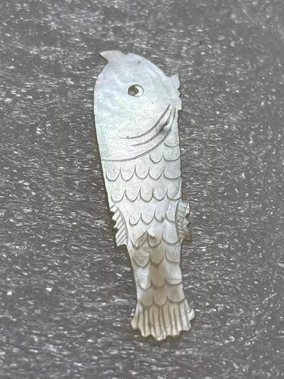 文馨钱币收藏第 302 场，国外回流老铜币，中东阿拉伯地区，拉美等国货币，30 号 1 号二连拍，长期接代拍业务，预计 4 月 4-5 号发货 清代螺钿筹码，清工匠手工精雕出口至欧美贵族的贝母制品，东方韵味，珠光玉润，雕刻精美，