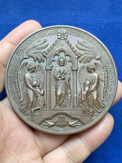 《竞宝斋》第484场 周日，周一，周二 3场连拍 （全场包邮）20级店铺 欢迎送拍 法国圣餐洗礼大铜章 146.5克 68.8mm 蜜蜂铜标