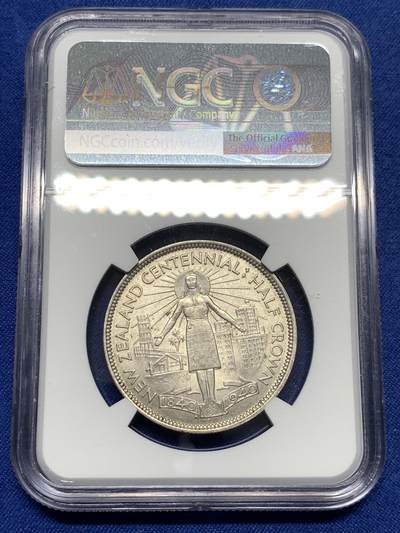 《竞宝斋》第484场 周日，周一，周二 3场连拍 （全场包邮）20级店铺 欢迎送拍 NGC MS63 新西兰1940建国百年纪念银币，UNC转光状态，MS63品相足够凑品种玩玩了