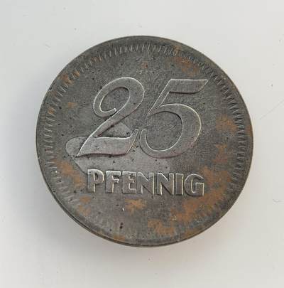 外国优质老铜币纪念币银币专场，周六晚上九点倒数截拍，满百包邮，节前出差在外，5月3日统一发货,可寄存半年，喜欢朋友微信扫描二维码可直接参拍 德国曼海姆市1919 年25 芬尼紧急货币，一战后物资匮乏、金属短缺，地方发行此类代币维持小额流通。