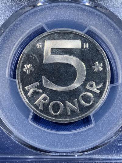 《竞宝斋》第484场 周日，周一，周二 3场连拍 （全场包邮）20级店铺 欢迎送拍 PCGS MS67 瑞典2003年5克朗类精制币，唯一的冠军分！