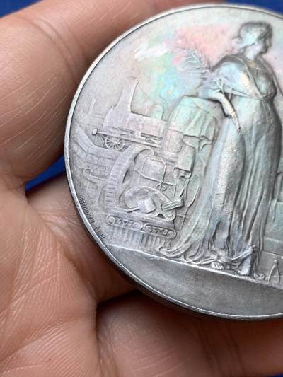 《竞宝斋》第484场 周日，周一，周二 3场连拍 （全场包邮）20级店铺 欢迎送拍 法国镀银铜章 巴黎城市劳动奖章 55.4克 50mm 铜标边铭