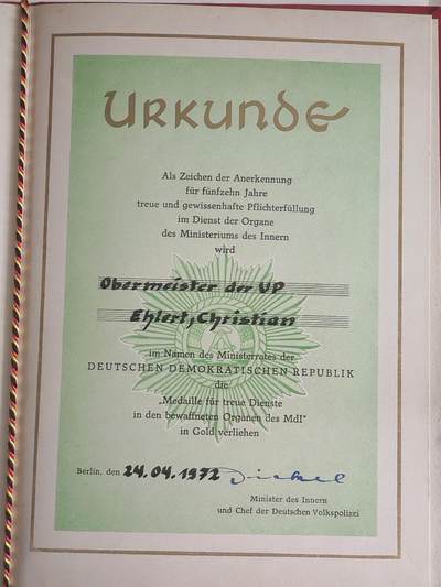 韵星假日军品类拍卖第56期  -- Rimey Holidays Militaria Auction 56 民主德国铜级内务部武装力量忠诚服务奖章带证带原盒略