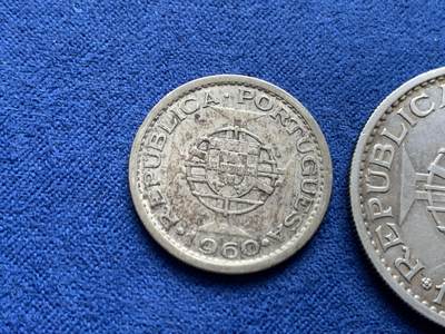 《竞宝斋》第484场 周日，周一，周二 3场连拍 （全场包邮）20级店铺 欢迎送拍 两枚一组 葡属殖民地银币 含1955年葡属安哥拉20埃斯库多（720银 10克）和1960年葡属莫桑比克5埃斯库多（650银 3.9克），含纯银9.8克