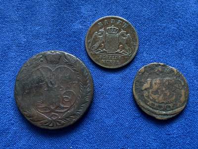 《竞宝斋》第484场 周日，周一，周二 3场连拍 （全场包邮）20级店铺 欢迎送拍 三枚一组 沙俄伊丽莎白一世1757年2戈比，叶卡捷琳娜二世1768年1/2戈比，巴登王国1860年狮鹫1克鲁泽铜币，总重约：29.35克。细节见图