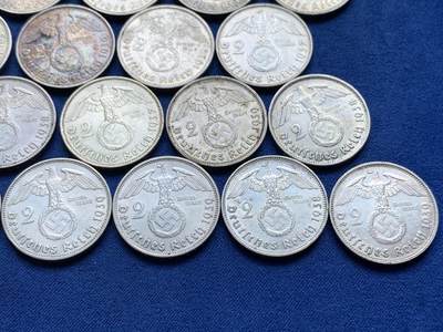 《竞宝斋》第484场 周日，周一，周二 3场连拍 （全场包邮）20级店铺 欢迎送拍 25枚一组 德国1937-1939年2马克银币 好品