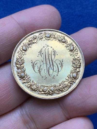 《竞宝斋》第484场 周日，周一，周二 3场连拍 （全场包邮）20级店铺 欢迎送拍 法国1894婚礼纪念镀金银章 丰饶角银标 16.4克 32.2mm