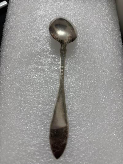 文馨钱币收藏第 302 场，国外回流老铜币，中东阿拉伯地区，拉美等国货币，30 号 1 号二连拍，长期接代拍业务，预计 4 月 4-5 号发货 欧洲回流 20 世纪中期挪威银勺子，含银量 830，重 12.8 克，长度 120 毫米，细节看图