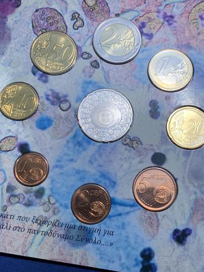 《竞宝斋》第484场 周日，周一，周二 3场连拍 （全场包邮）20级店铺 欢迎送拍 希腊2012年13.88欧非流通欧元套 含一枚类精制银币）  乔治·帕帕尼古拉乌（宫颈癌筛查之父） 银币 925银9.75克 发行量：1万 卡装