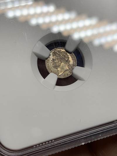 《竞宝斋》第484场 周日，周一，周二 3场连拍 （全场包邮）20级店铺 欢迎送拍 NGC MS63 英国 1822年 乔治四世1便士灌足节银币 细节非常好，此品种较为顶级的状态，麦稀奇少见。