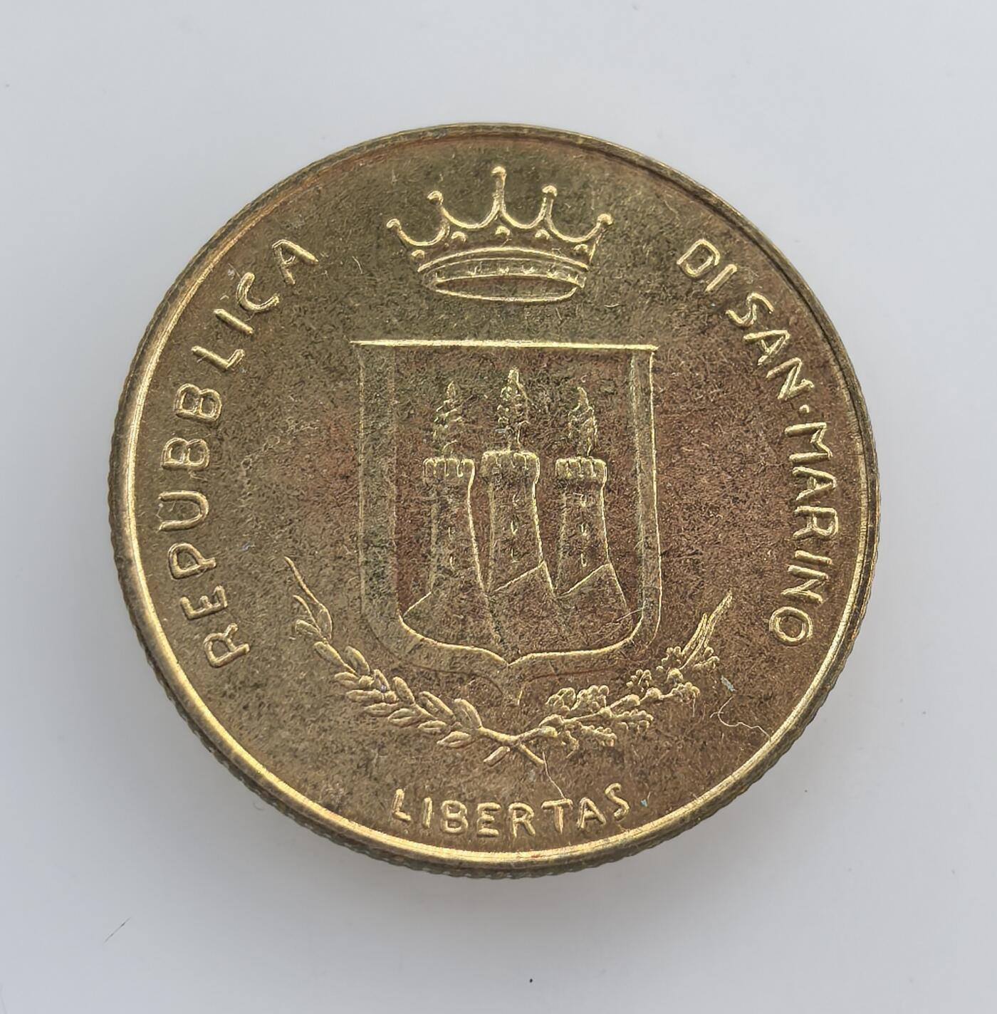 外国优质老铜币纪念币银币专场，周六晚上九点倒数截拍，满百包邮，节前出差在外，5月3日统一发货,可寄存半年，喜欢朋友微信扫描二维码可直接参拍