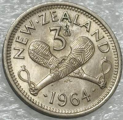 文馨钱币收藏第 302 场，国外回流老铜币，中东阿拉伯地区，拉美等国货币，30 号 1 号二连拍，长期接代拍业务，预计 4 月 4-5 号发货 带光好品 1964 年英属新西兰 3 便士