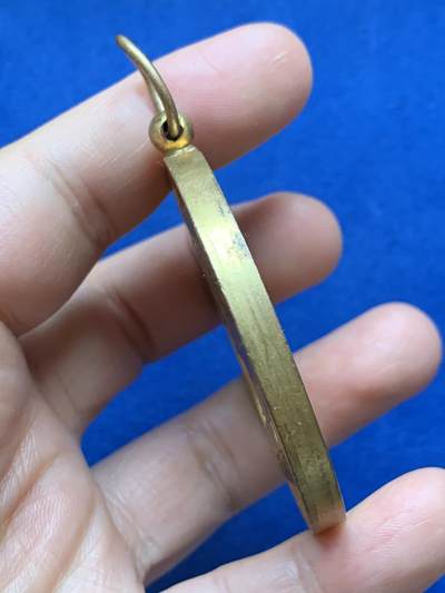 《竞宝斋》第484场 周日，周一，周二 3场连拍 （全场包邮）20级店铺 欢迎送拍 法国农业之父奥利维耶·德·塞尔镀金纪念章 86.8克 55.5mm大直径 双面高浮雕 少见版本