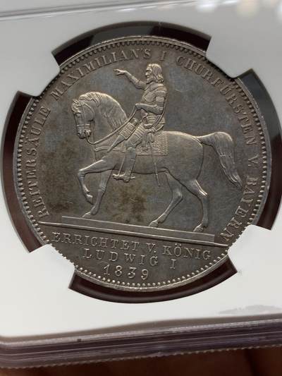 《竞宝斋》第484场 周日，周一，周二 3场连拍 （全场包邮）20级店铺 欢迎送拍 NGC UNCD 德国1839年巴伐利亚路德维希一世选帝侯纪念2泰勒银币 UNC性价比之选 底板细节都非常好