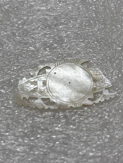 文馨钱币收藏第 302 场，国外回流老铜币，中东阿拉伯地区，拉美等国货币，30 号 1 号二连拍，长期接代拍业务，预计 4 月 4-5 号发货 欧洲回流清代螺钿筹码，清工匠手工精雕出口至欧美贵族的贝母制品，东方韵味，珠光玉润，雕刻精美，