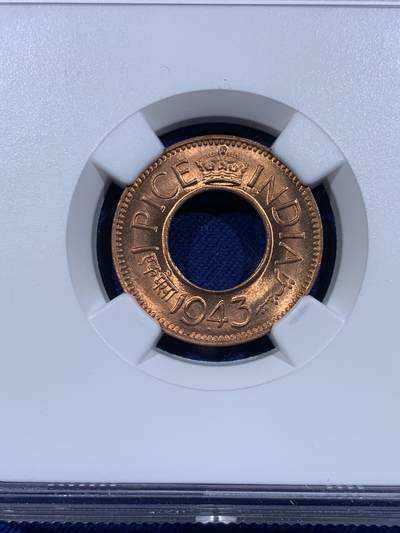 《竞宝斋》第484场 周日，周一，周二 3场连拍 （全场包邮）20级店铺 欢迎送拍 NGC MS67RD 英属印度 1943年 1PICE 中孔铜币 冠军分