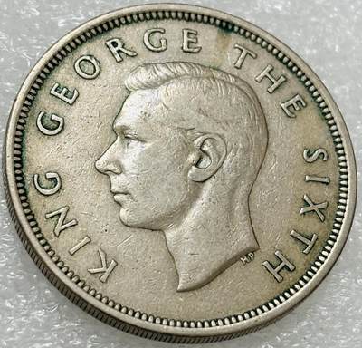 文馨钱币收藏第 302 场，国外回流老铜币，中东阿拉伯地区，拉美等国货币，30 号 1 号二连拍，长期接代拍业务，预计 4 月 4-5 号发货 好品 1950 年英属新西兰乔治六世半克朗