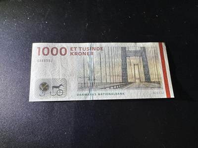 《外钞收藏家》第六百三十一期（五一假期场）（长期征集拍品、欢迎藏友们联系合作） 丹麦桥版1000克朗 全新UNC 尾859 一个角不绝