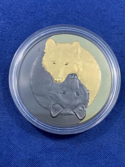 《竞宝斋》第484场 周日，周一，周二 3场连拍 （全场包邮）20级店铺 欢迎送拍 获奖币 加拿大2021年黑和金系列-灰狼20元部分镀金精制银币 1盎司 999银 发行量4500枚 盒证全