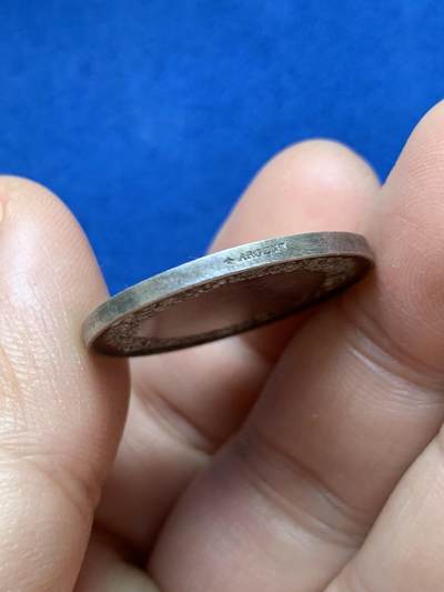 《竞宝斋》第484场 周日，周一，周二 3场连拍 （全场包邮）20级店铺 欢迎送拍 法国婚礼纪念银章 背面无刻字 蜜蜂银标 10.05克 27.3mm