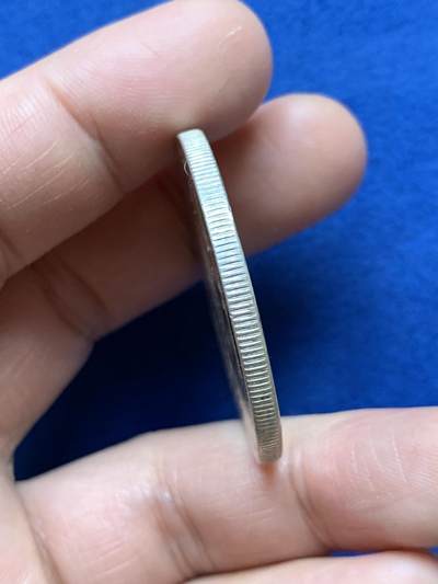 《竞宝斋》第484场 周日，周一，周二 3场连拍 （全场包邮）20级店铺 欢迎送拍 美国1922年和平一美元银币 底光好