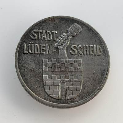 外国优质老铜币纪念币银币专场，周六晚上九点倒数截拍，满百包邮，节前出差在外，5月3日统一发货,可寄存半年，喜欢朋友微信扫描二维码可直接参拍 德国吕登沙伊德市1918年10芬尼战时紧急货币，一战后期金属短缺，地方发行此类代币，以维持小额流通。