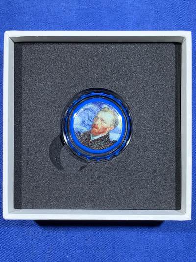 《竞宝斋》第484场 周日，周一，周二 3场连拍 （全场包邮）20级店铺 欢迎送拍 乍得2022年凡高瓶盖1000中非法郎彩色瓶盖形精制银币 6克 999银 发行量5千枚 盒证全（盒即证）