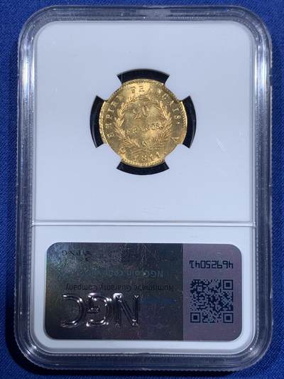 《竞宝斋》第484场 周日，周一，周二 3场连拍 （全场包邮）20级店铺 欢迎送拍 季军分 NGC MS64+ 法国1811年拿破仑一世20法郎金币 流通金币好品难得。正反面图案清晰，压力足，值得收藏。实物金光灿灿，满转光，一级品相，可收藏观赏性也较好。高分拿皇金币一直是外拍的抢手货，国内几乎未见此收藏级品相，64+高分此时拥有即刻毕业。