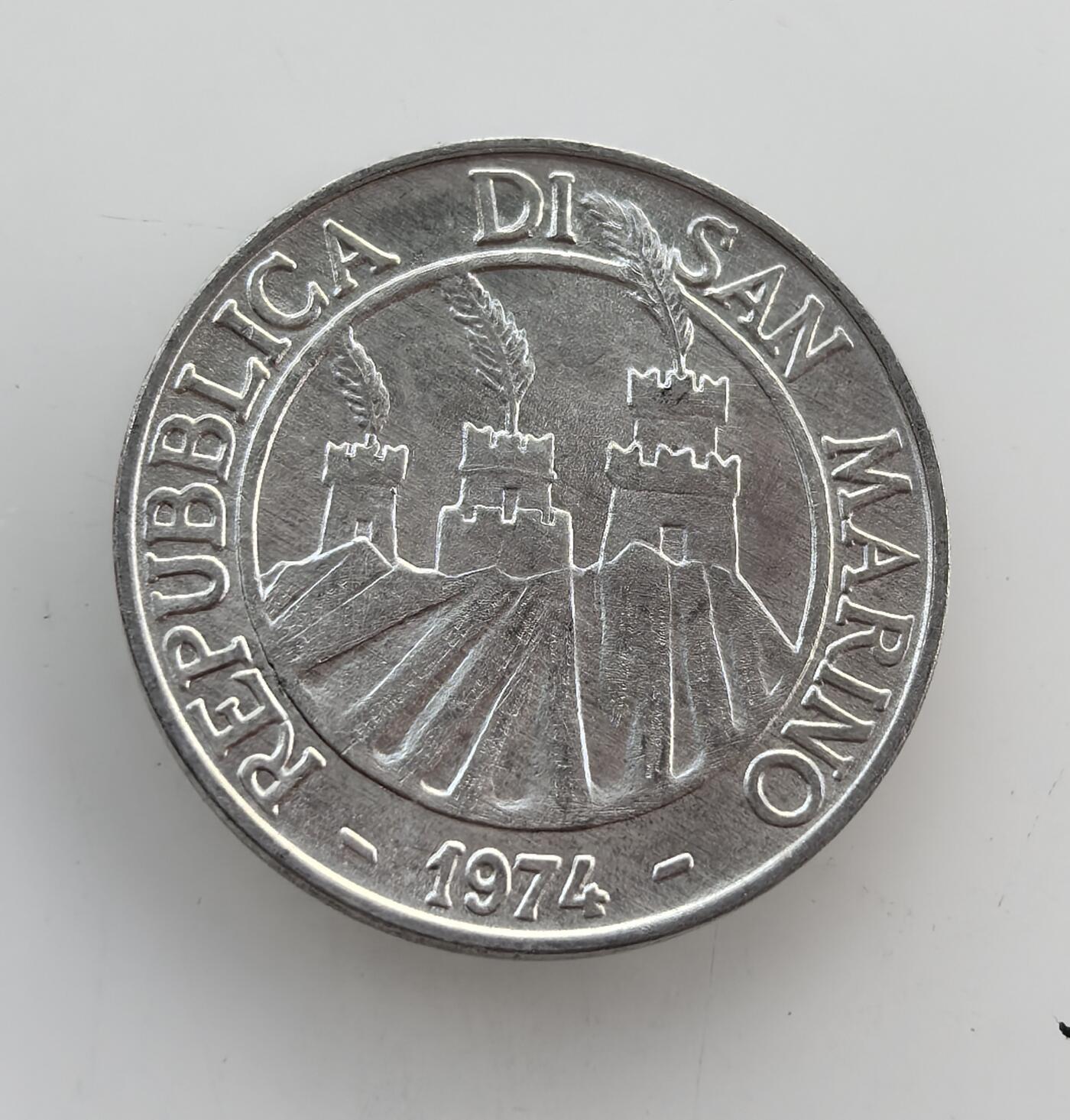 外国优质老铜币纪念币银币专场，周六晚上九点倒数截拍，满百包邮，节前出差在外，5月3日统一发货,可寄存半年，喜欢朋友微信扫描二维码可直接参拍