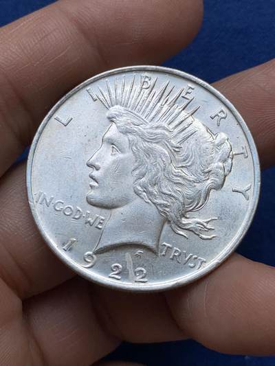 《竞宝斋》第484场 周日，周一，周二 3场连拍 （全场包邮）20级店铺 欢迎送拍 美国1922年和平一美元银币 底光好