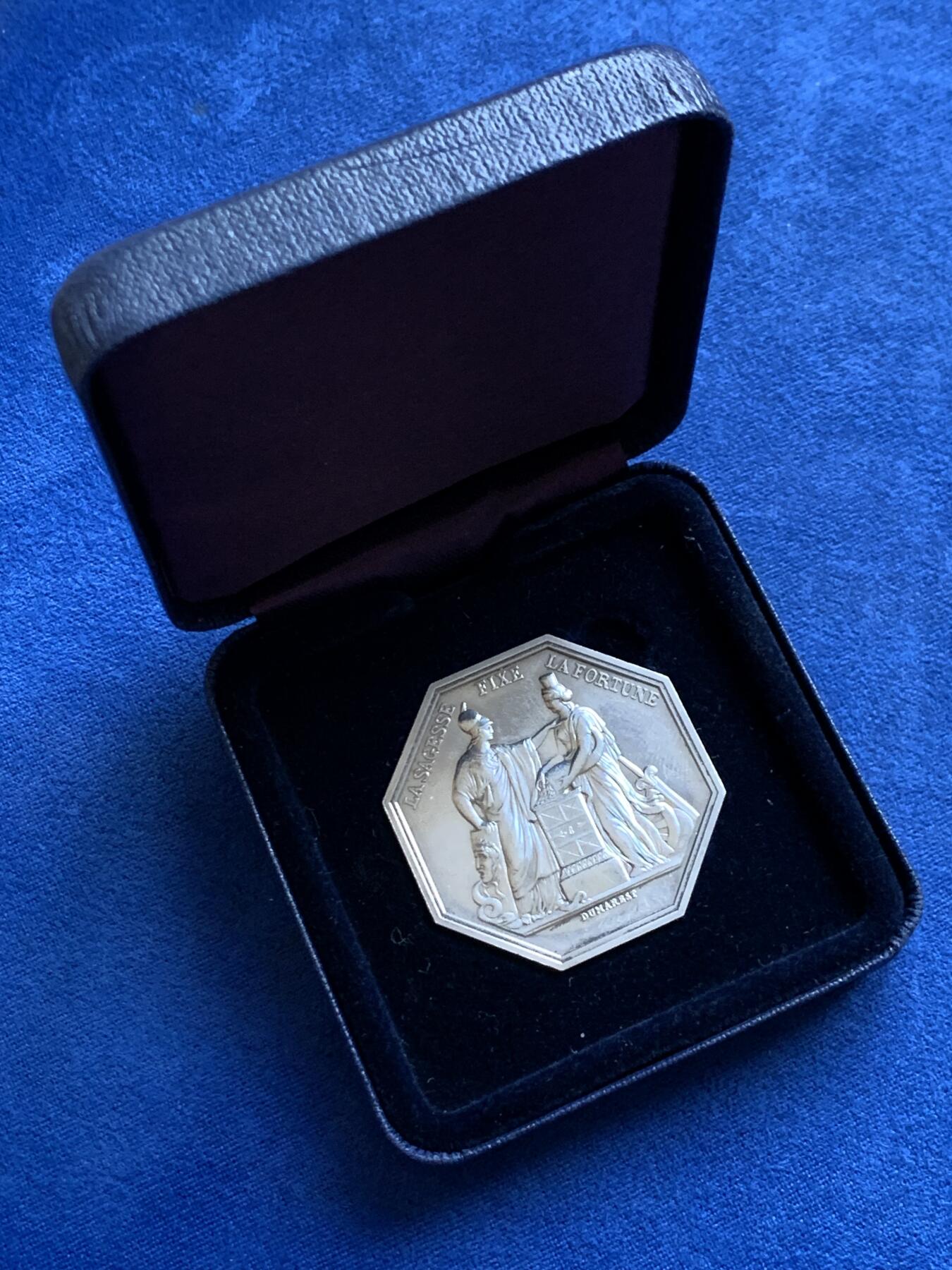 《竞宝斋》第484场 周日，周一，周二 3场连拍 （全场包邮）20级店铺 欢迎送拍