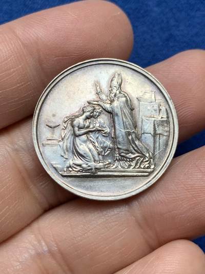 《竞宝斋》第484场 周日，周一，周二 3场连拍 （全场包邮）20级店铺 欢迎送拍 法国婚礼纪念银章 背面无刻字 蜜蜂银标 10.05克 27.3mm