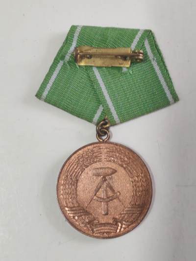 韵星假日军品类拍卖第56期  -- Rimey Holidays Militaria Auction 56 民主德国内务部武装力量杰出服务奖章