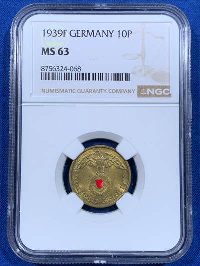 《竞宝斋》第484场 周日，周一，周二 3场连拍 （全场包邮）20级店铺 欢迎送拍 NGC MS63 德国1939F十芬尼黄铜币，十芬尼是这套非银的最大面值，状态很好，较少见一点的年份厂别