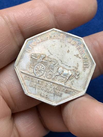 《竞宝斋》第484场 周日，周一，周二 3场连拍 （全场包邮）20级店铺 欢迎送拍 1825年法国图卢兹农业协会八角银质代币 12.4克 30.1mm 神灯边铭